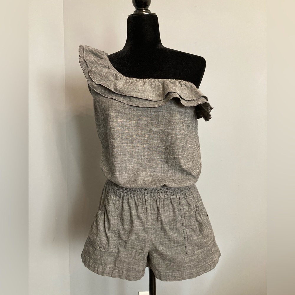 Never Worn VELVET HEART Grey Cotton One-Shoulder Ruffled Romper, size M